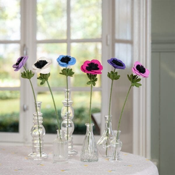 Sjaal met verhaal - vilten bloem Anemoon