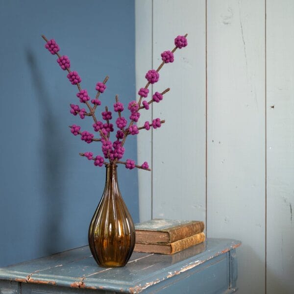 Sjaal met verhaal - vilten tak Calicarpa Boneri Giraldii paars