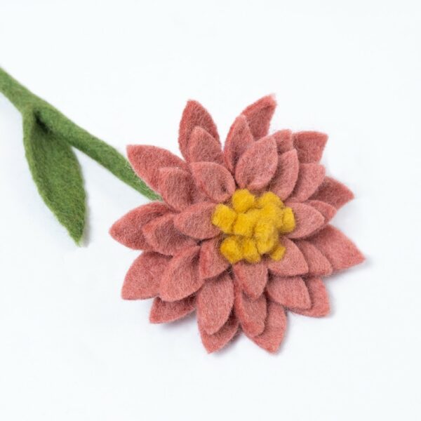 Sjaal met verhaal - vilten bloem Dahlia blush