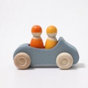 Grimms - blauwe auto met popjes